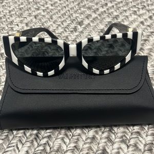 Valentino- Acetate Cat-Eye Sunglasses with VLOGO - White Black